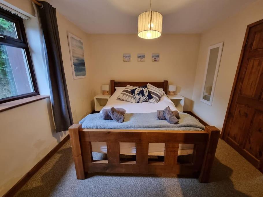 Villa Yr Hen Efail à Ederyn Extérieur photo